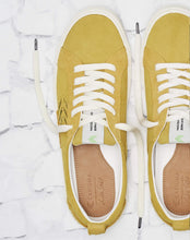 Load image into Gallery viewer, CATIBA Low Luka Sabbat Yellow Suede Men