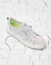 Load image into Gallery viewer, CATIBA Low Metallic Silver/White Leather Sneaker Women
