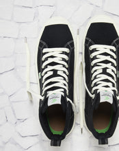 Load image into Gallery viewer, OCA High Washed Black Canvas Contrast Thread Sneaker Women
